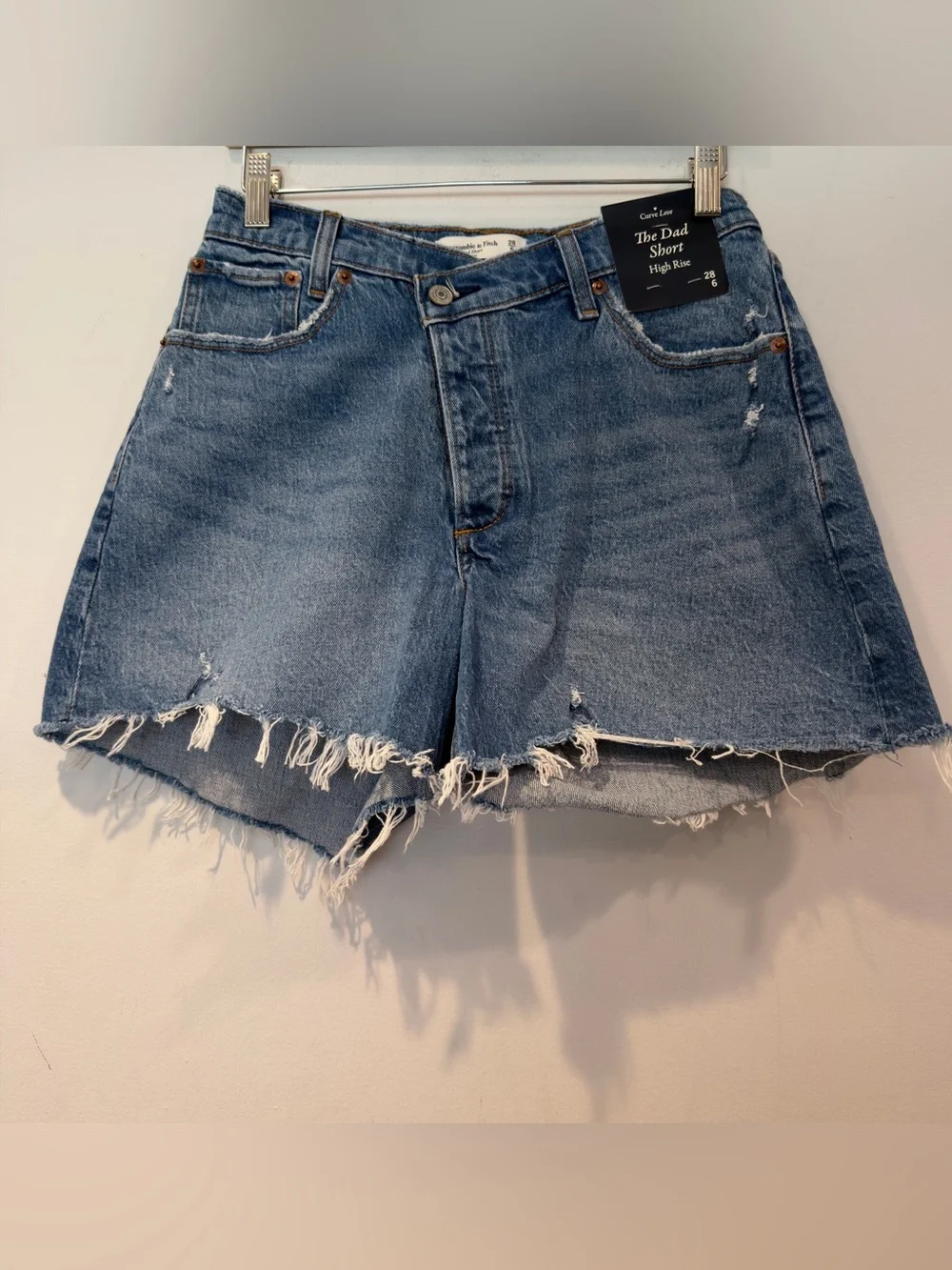 Abercrombie & Fitch The Dad Short High-Rise in Medium Blue